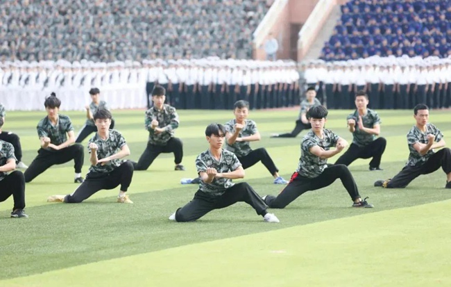 R(bo)(hu)F(xin)W(xu)D
