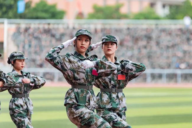 R(bo)(hu)F(xin)(chng)W(xu)D
