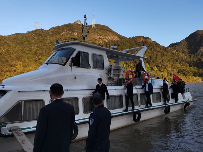 “河長+檢察長”開春首次巡河。福州市河長辦供圖