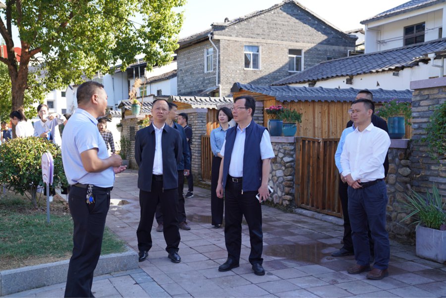 劉琳一行在泰寧縣調(diào)研。福建省水利廳供圖