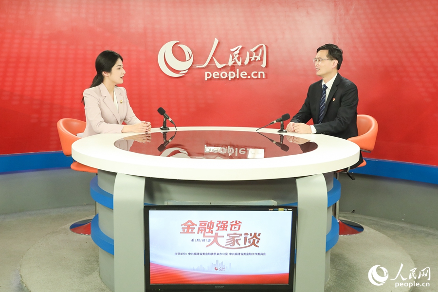 中國進(jìn)出口銀行福建省分行黨委委員、副行長郭春松接受人民網(wǎng)專訪。人民網(wǎng) 陳永整攝