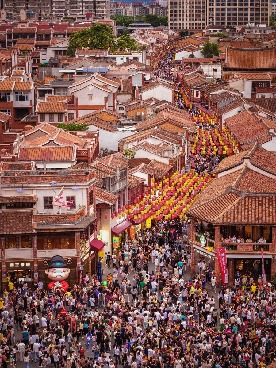 喧鬧繁華的漳州古城。漳州市文化和旅游局供圖