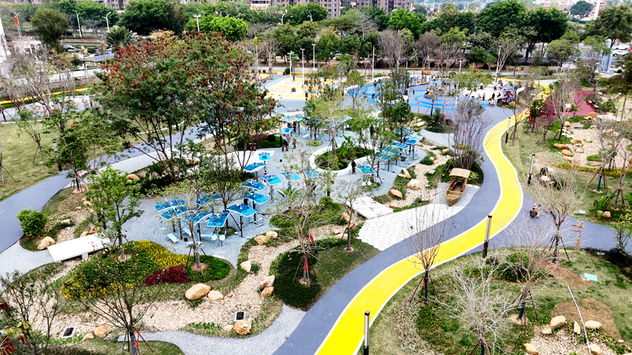 毗鄰龍文區(qū)政府所在地的海綿公園建成投用。龍文區(qū)融媒體中心供圖