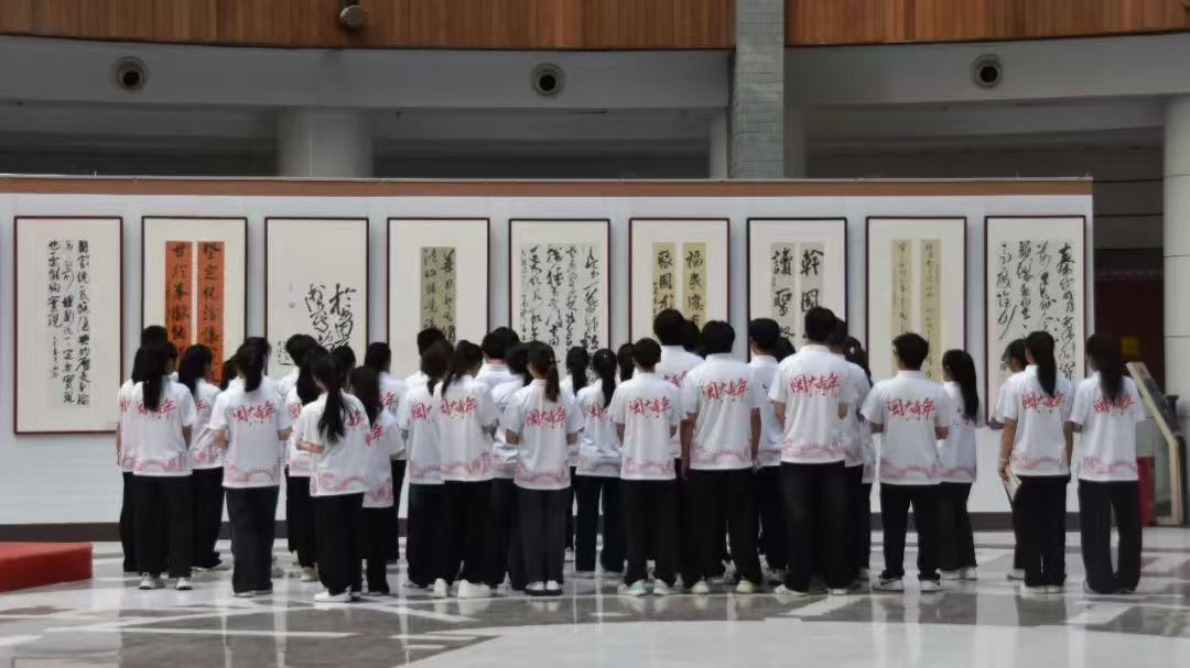 書法展現(xiàn)場。龍巖市融媒體中心供圖