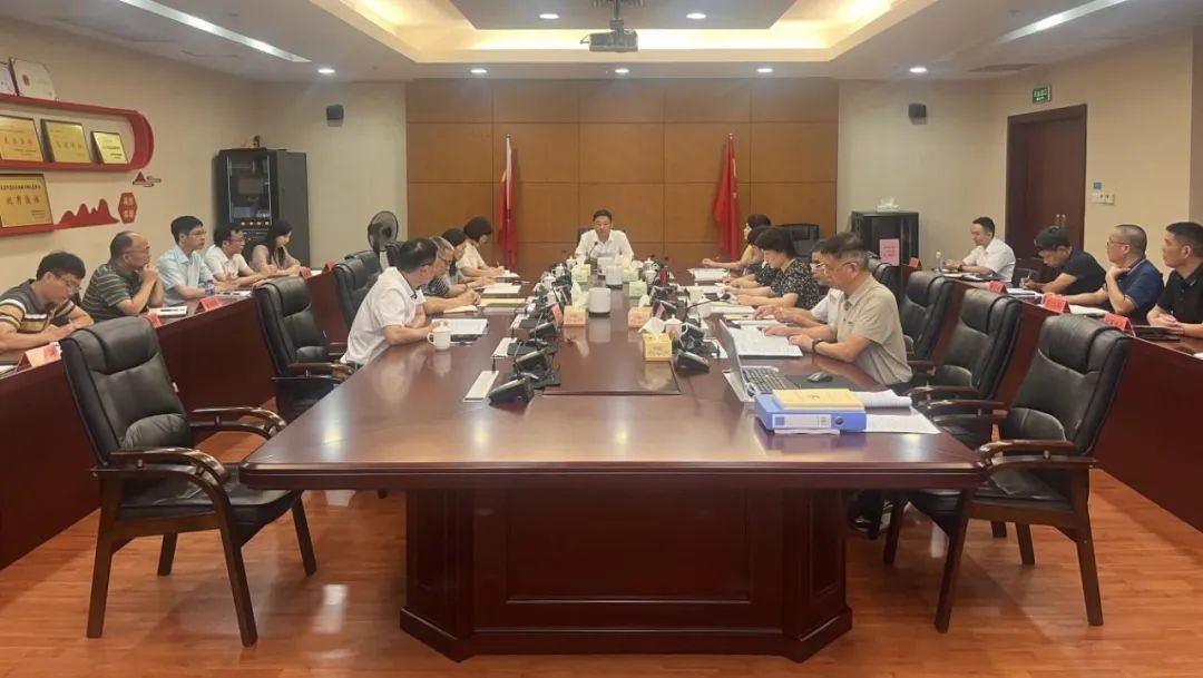 龍巖市直單位黨組（黨委）理論學(xué)習(xí)中心組學(xué)習(xí)巡聽旁聽工作組到會(huì)指導(dǎo)市水利局黨組理論學(xué)習(xí)中心組學(xué)習(xí)。龍巖市水利局供圖