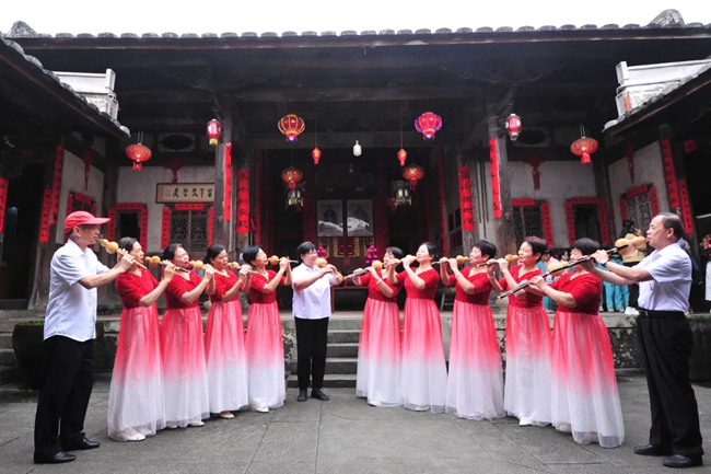 “聲動(dòng)愛荊”沉浸式表演