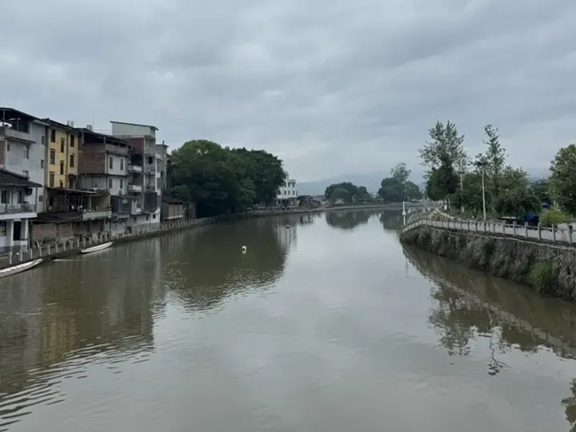 經過系統(tǒng)治理，玉源溪水生態(tài)環(huán)境明顯好轉。龔鍵榮攝