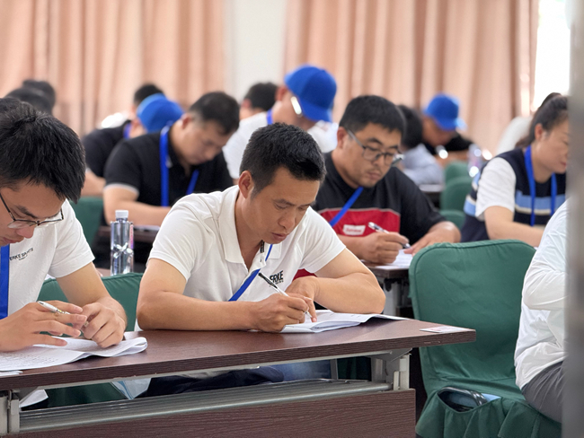 理論考核現(xiàn)場(chǎng)。廈門(mén)市政環(huán)科污水公司供圖
