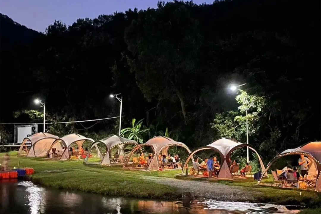 “星空夜話”露營(yíng)沙龍。洛江區(qū)委宣傳部供圖