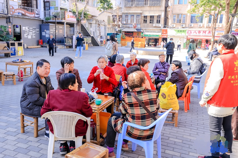 思明區(qū)大同社區(qū)老劇場文化公園成為市民修養(yǎng)身心的好去處。思明區(qū)融媒體中心供圖