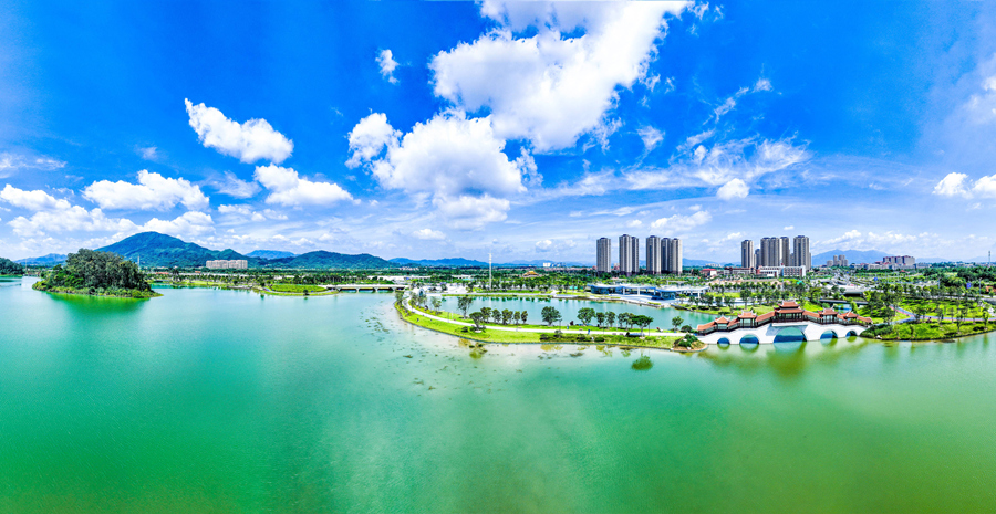 西湖生態(tài)園。鄭文典攝