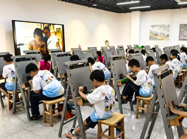 2025年福建省總工會(huì)職工子女暑托班開(kāi)班儀式在惠安舉辦?；莅部h總工會(huì)供圖