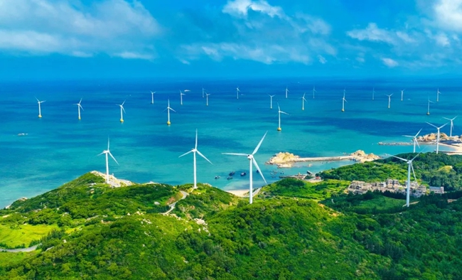當(dāng)前，平潭正大力發(fā)展海上風(fēng)電等清潔能源