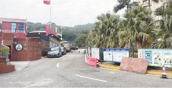 改造前：蓮岳學校門口。林銘鴻攝